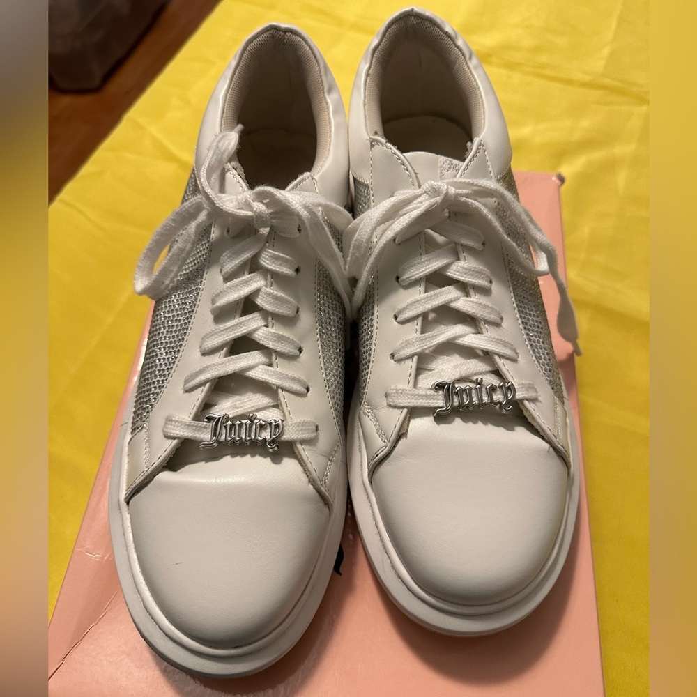 Juicy Couture Dorothy White Rhinestone Bling Sneaker-sz 9.5 - Picture 4 of 10